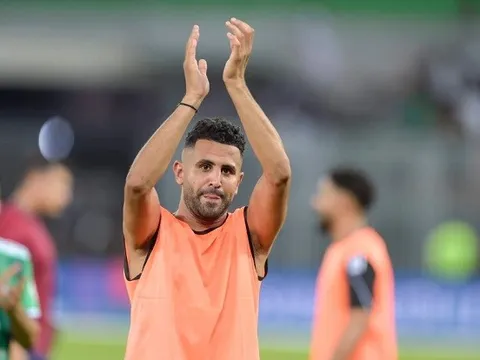 Mahrez gửi thông điệp đến đồng đội cũ sau chiến thắng trước Sevilla