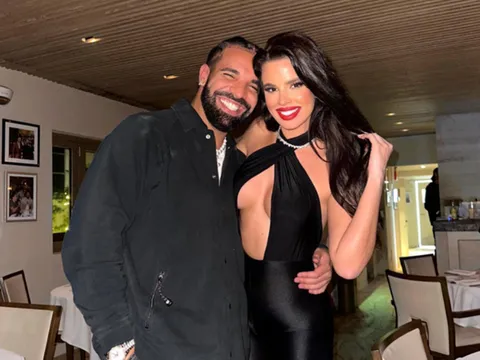 "Bom xịt" của Arsenal rơi vào hoàn cảnh éo le