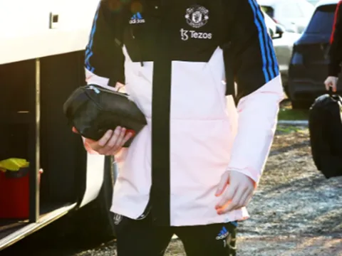 Trossard nhận vai trò mới, Jesus cần dè chừng