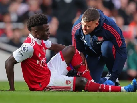 Arsenal nhắm cặp đôi Barcelona