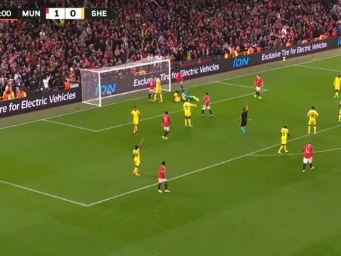 "Giỏi hơn Weghorst, nhưng không phải lựa chọn phù hợp cho Man Utd"