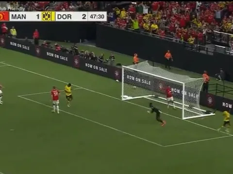 Arsenal nhận cú hích Zinchenko