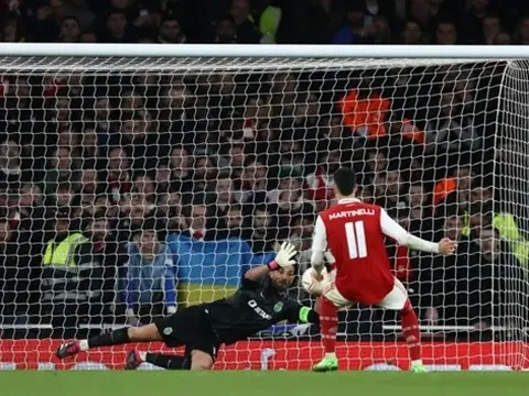 Man City chờ tín hiệu từ Declan Rice