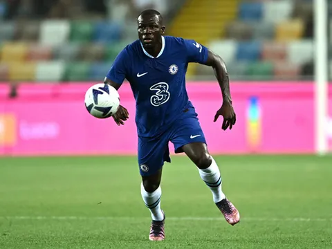 Tân binh Chelsea bị chê 'tàng hình'