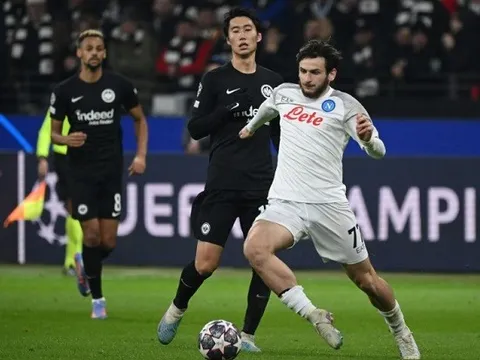 "Bạn có thể thấy cậu ấy trong màu áo Real Madrid mùa giải tới"