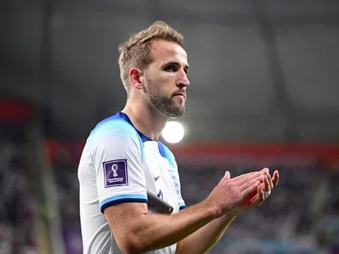 "Harry Kane ích kỷ khi không rời sân dù đã chấn thương"