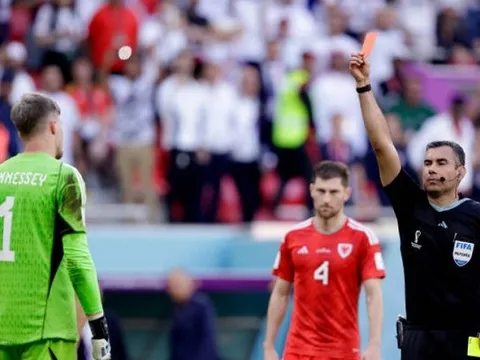 Martinez giúp Ten Hag bớt âu lo