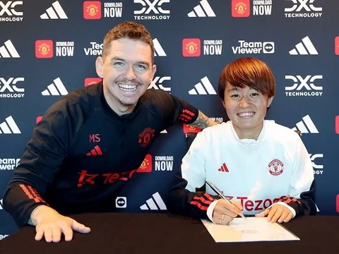 CHÍNH THỨC! Man Utd sở hữu "Chiếc giày vàng World Cup 2023"