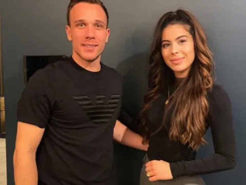 Hai ái nữ của Shearer và Owen kết hợp