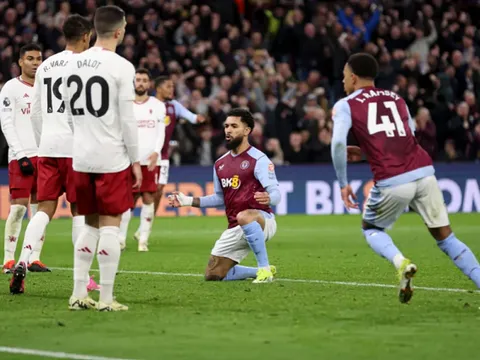 Everton lại đối mặt với nguy cơ bị trừ điểm