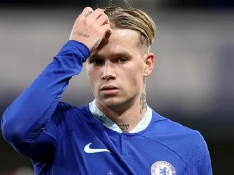 Pochettino tiết lộ lý do để Mudryk dự bị