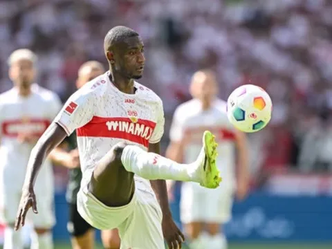 5 bàn/3 trận, 'viên đạn đen' cảnh báo Bundesliga