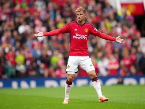 5 câu hỏi chờ Ten Hag giải quyết cho M.U: Vấn đề Maguire; Bài toán tiền vệ