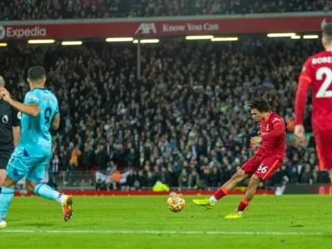 5 điểm nhấn Liverpool 3-1 Newcastle: Kẻ đóng thế Van Dijk; Gerrard 2.0