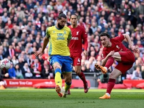 5 điểm nhấn Liverpool 3-2 Nottingham: Gà son; Nguy cơ xuống hạng