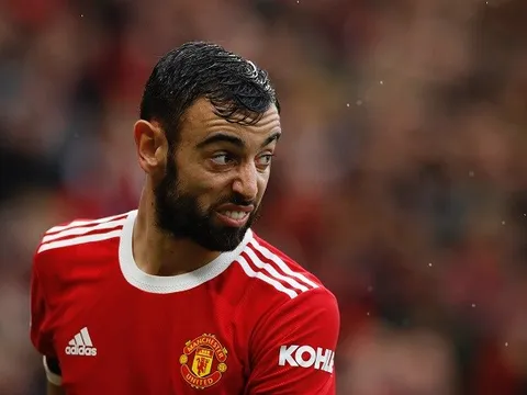 5 điểm nhấn Man Utd 1-1 Everton: Phung phí Bruno; Nỗi uất ức của Van De Beek