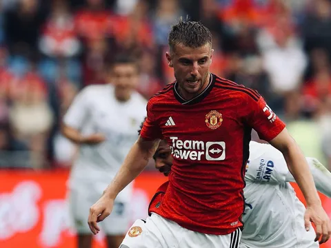 5 điểm nhấn M.U 2-0 Leeds: Tân binh chào sân; Điểm đen tái hiện