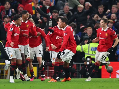 5 điểm nhấn M.U 2-2 Leeds: Nỗi nhớ Casemiro; Thay đổi bước ngoặt