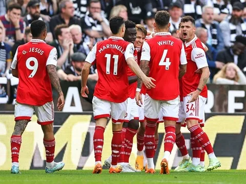 5 điểm nhấn Newcastle 0-2 Arsenal: Kỷ lục gia; Cuộc chiến căng thẳng