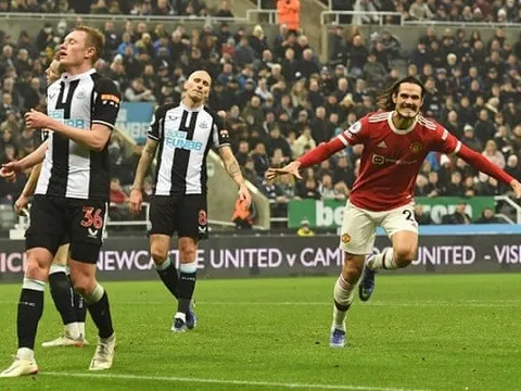 5 điểm nhấn Newcastle 1-1 Man Utd: Cavani cứu rỗi ngày tệ hại của CR7