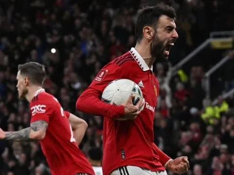 5 điểm nhấn M.U 3-1 Fulham: Kỷ lục tân binh; Bước ngoặt 3 thẻ đỏ