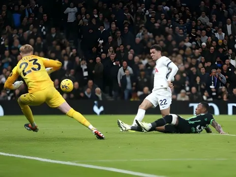 Brennan Johnson và hành trình chiếm được lòng tin của Postecoglou