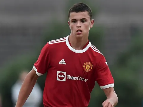 NÓNG! M.U mất ngọc quý vào tay Man City, tài năng hàng đầu