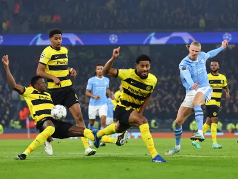Saka bùng nổ, Arsenal xây chắc ngôi đầu