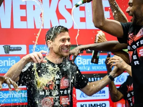 Leverkusen vô địch, Alonso nói gì?