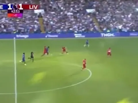 Nicolas Jackson bứt tốc như VĐV điền kinh ở phút 90+3