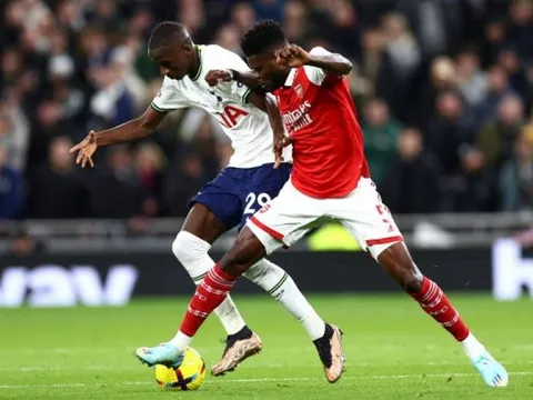 Chiến thần của Arteta khiến Conte hai lần bó tay dâng điểm