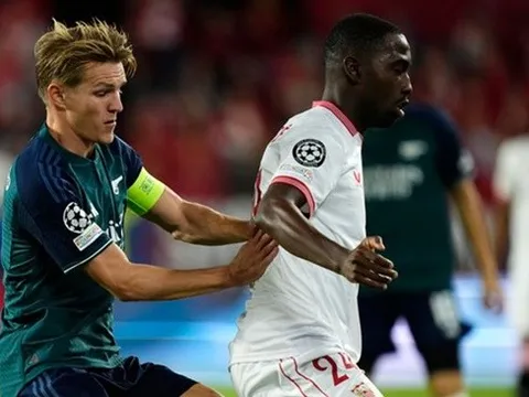 "Cậu ấy thực sự bóp nghẹt Odegaard"