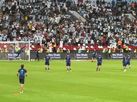 'Xem giò' Bellingham, Ten Hag nhận xét gây sốc