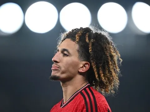 NÓNG! Xác định giá mua đứt báu vật Man Utd