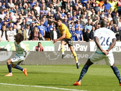 "Cậu ấy không thể ghi một bàn thắng như thế này trong đời!"