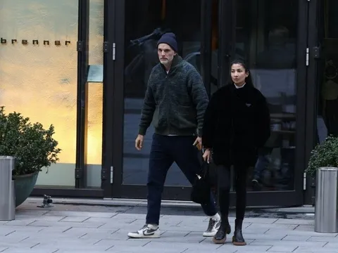 Tuchel bất ngờ tái xuất bên cạnh người bạn gái trẻ