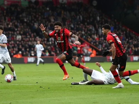 Van Dijk khiến hào quang trước Man Utd là ảo ảnh