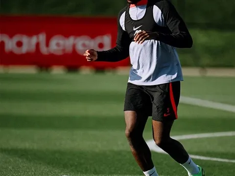 Sir Jim Ratcliffe muốn giúp Man Utd chiêu mộ "Messi Thụy Điển"