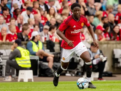 6 ngôi sao trẻ M.U gây ấn tượng trước Leeds