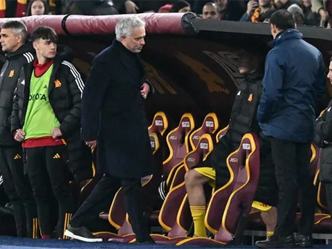 AS Roma bỏ họp báo sau trận hòa trước Atalanta