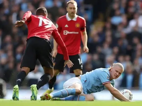 Man City phơi bày điểm yếu trước Man Utd?