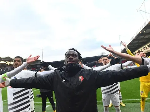 Frankfurt quan tâm đến tiền đạo của Rennes