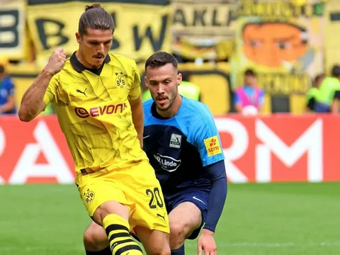 Cựu sao M.U giúp Dortmund thắng hủy diệt 6-1