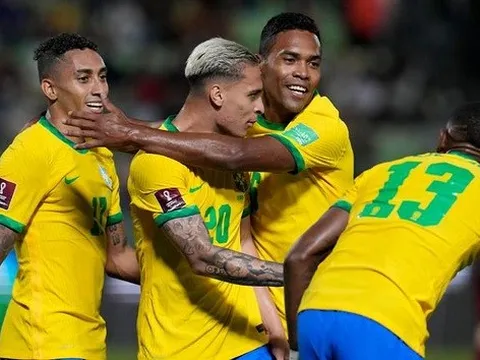 Thiago Silva khen ngợi 2 cầu thủ ra mắt xuất sắc cho Brazil