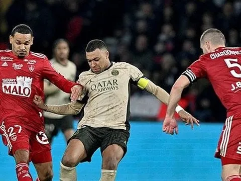 PSG mất điểm trên sân nhà sau 4 tháng