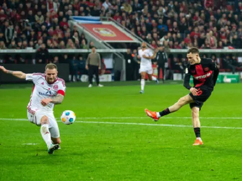 Pressing nghẹt thở, Leverkusen hiên ngang tiến vào Chung kết Cúp QG