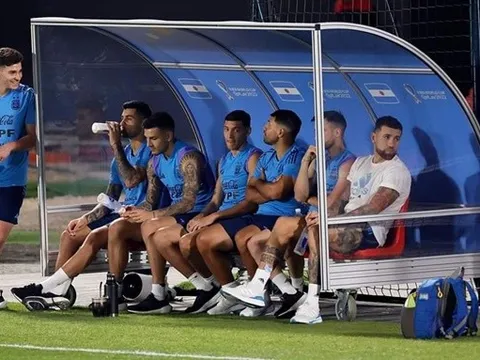 Ben White làm rõ 'cây hài' của Arsenal