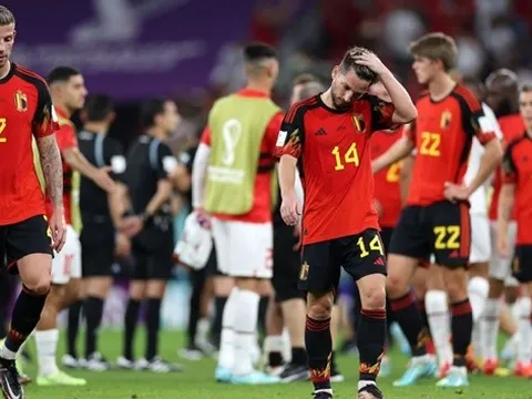 NÓNG! Sao trẻ từ chối mức lương kịch trần ở Man Utd để đến Man City