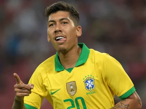 Firmino phá vỡ im lặng khi bị loại khỏi tuyển Brazil