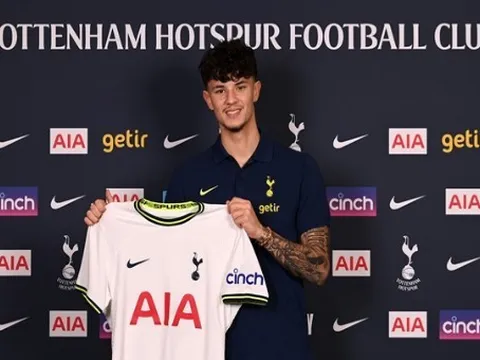 CHÍNH THỨC! Tottenham thâu tóm tiền đạo của Chelsea